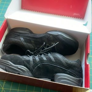 Capezio Rock It Dansneakers US size 9 Black